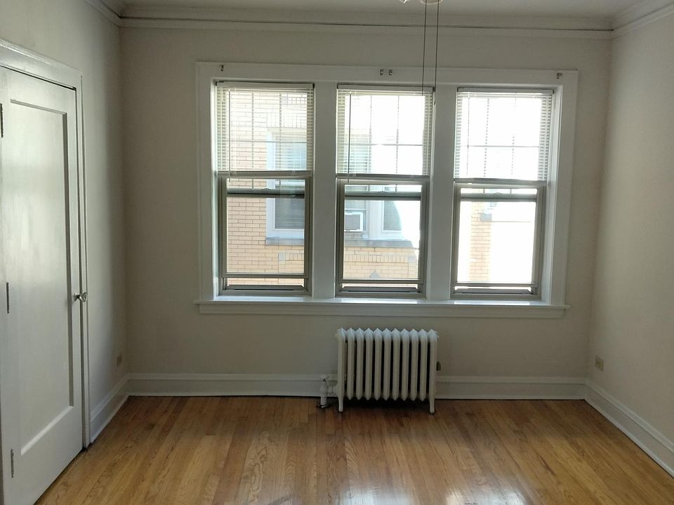2nd image of 1021 S Oak Park Ave APT 3B