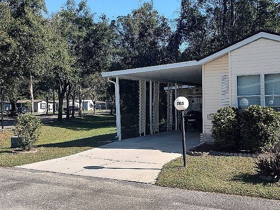2nd image of 205 Dixie Dr