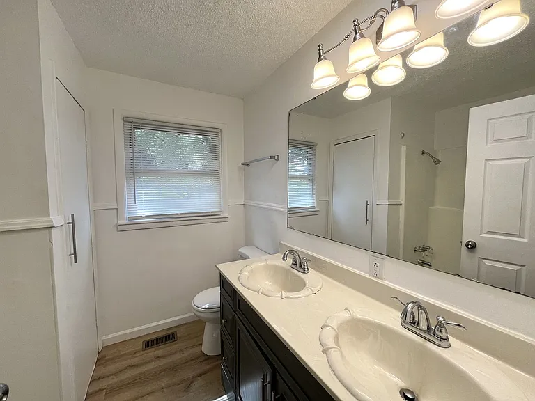 481 McQuade Cir — Photo 14