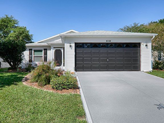 2nd image of 807 Grand Vista Trl