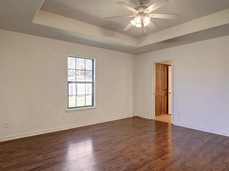 2418 Handlin Dr — Photo 9