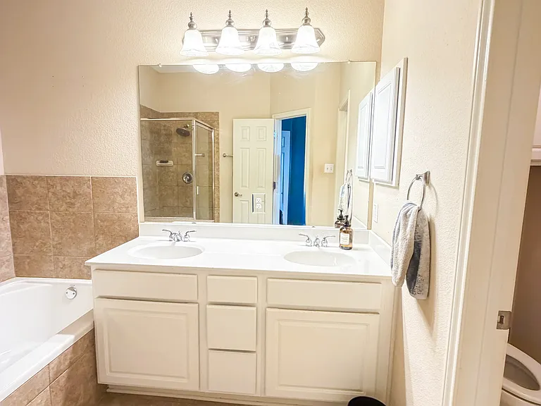 1101 E Parmer Ln #214 — Photo 13