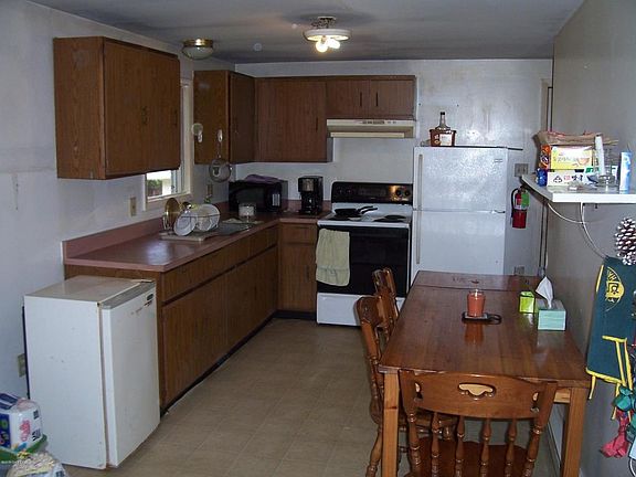 4th image of 2826 Fairhaven Dr