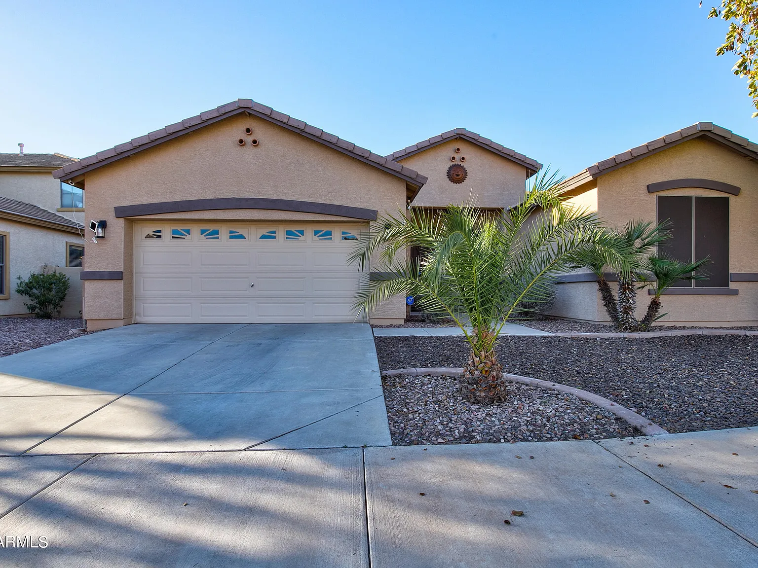 2 bed, 2.0 bath, 1803 sqft, $1,999 — Photo 2
