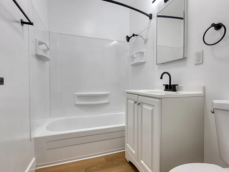 10015 Alondra Blvd — Photo 34