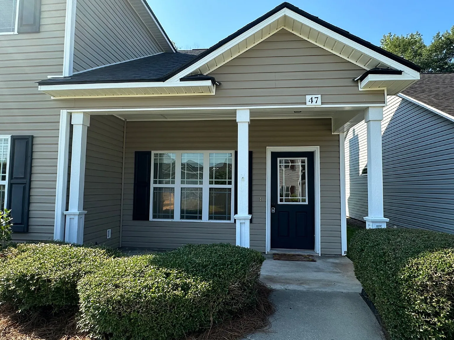 3 bed, 2.5 bath, 2000 sqft, $3,150 — Photo 2