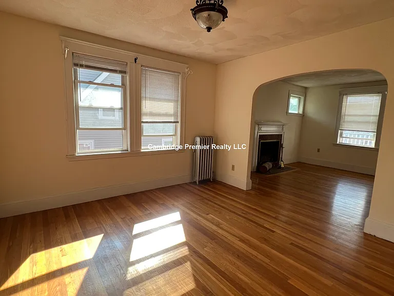 382 Beale St #2 — Photo 4