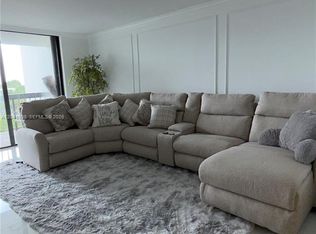 2333 Brickell Ave APT 614, Miami, FL 33129