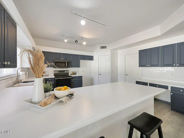 11832 E Clinton St — Photo 5