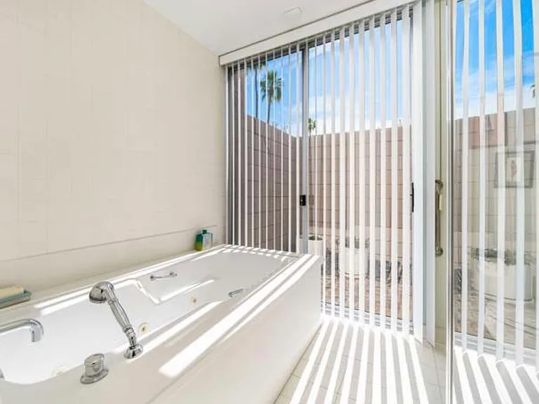 1408 Tamarisk West St — Photo 10