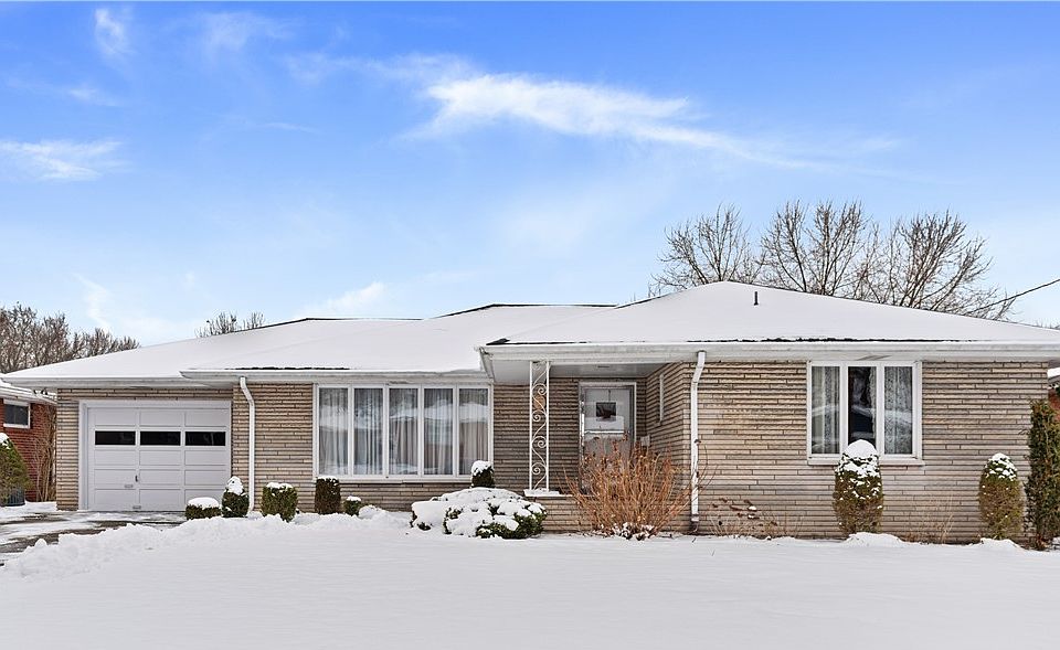 1st image of 1004 Royal Ct