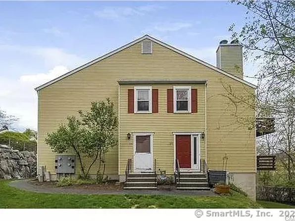 55 Mill Plain Road #22-8, Danbury, CT 06811