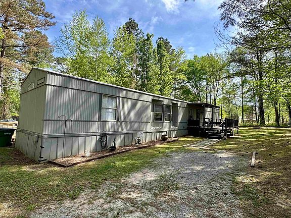 3rd image of 105 White Oak Dr