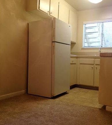 5th image of 3615 Greenlee Dr APT 26