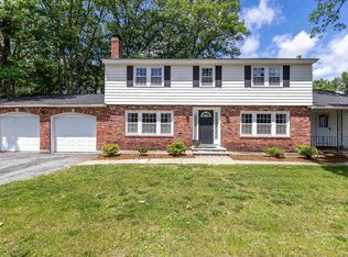 2 Inwood Cir, Pelham, NH 03076