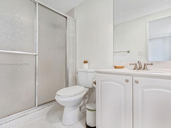 4th image of 3901 S Ocean Dr APT 2O
