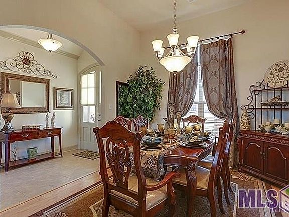 3rd image of 6700 Oaks Edge Dr