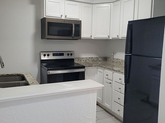 3rd image of 5719 Live Oak St APT A