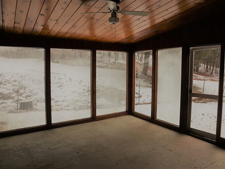 125 Tamarack Rd — Photo 8