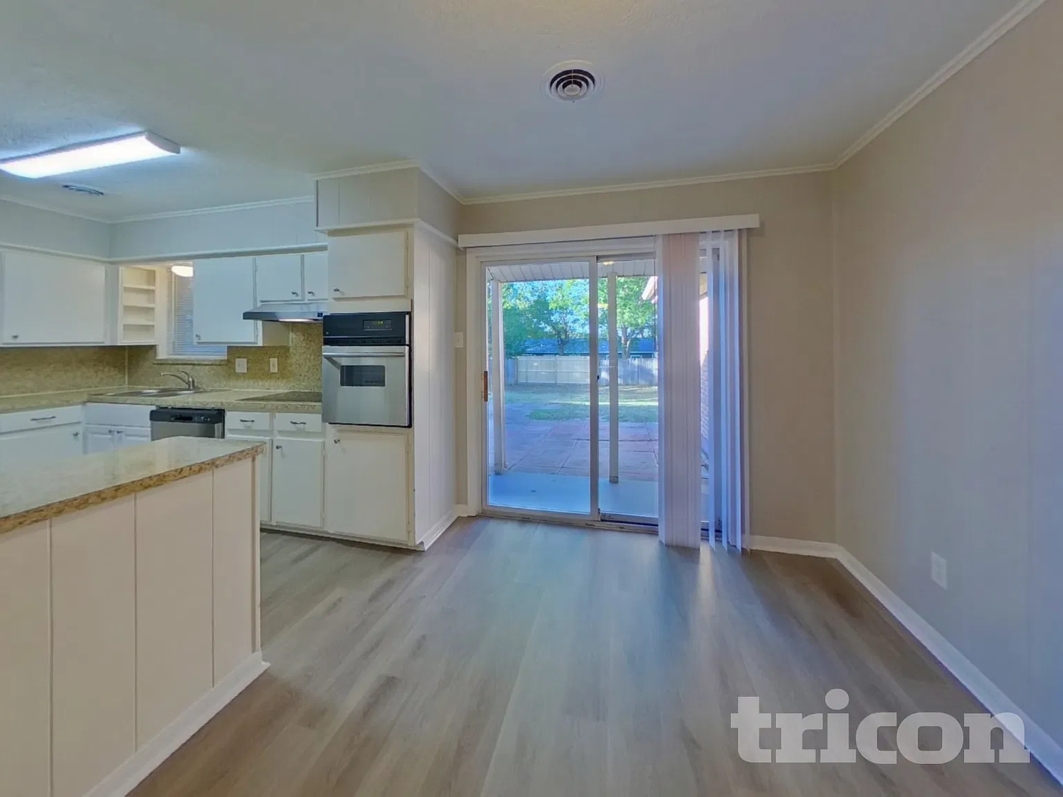 405 Darlene Lane Arlington TX — Photo 3