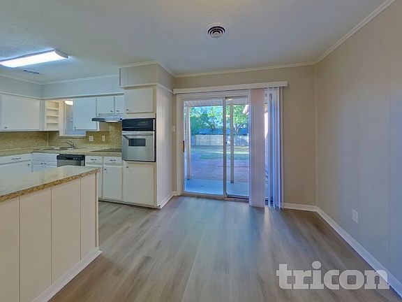 3rd image of 405 Darlene Ln