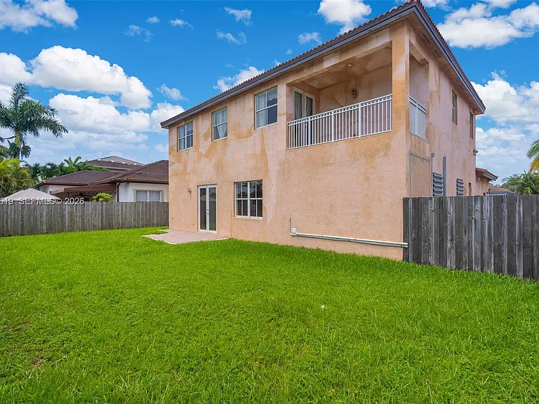18031 NW 87th Ct — Photo 33