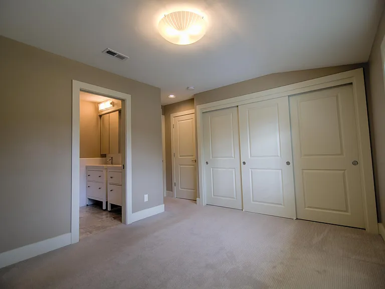 12980 NW Westlawn Ter — Photo 24