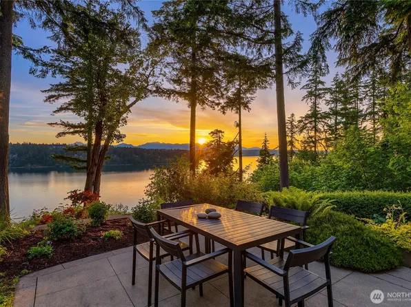 7733 Hansen Road NE, Bainbridge Island, WA 98110