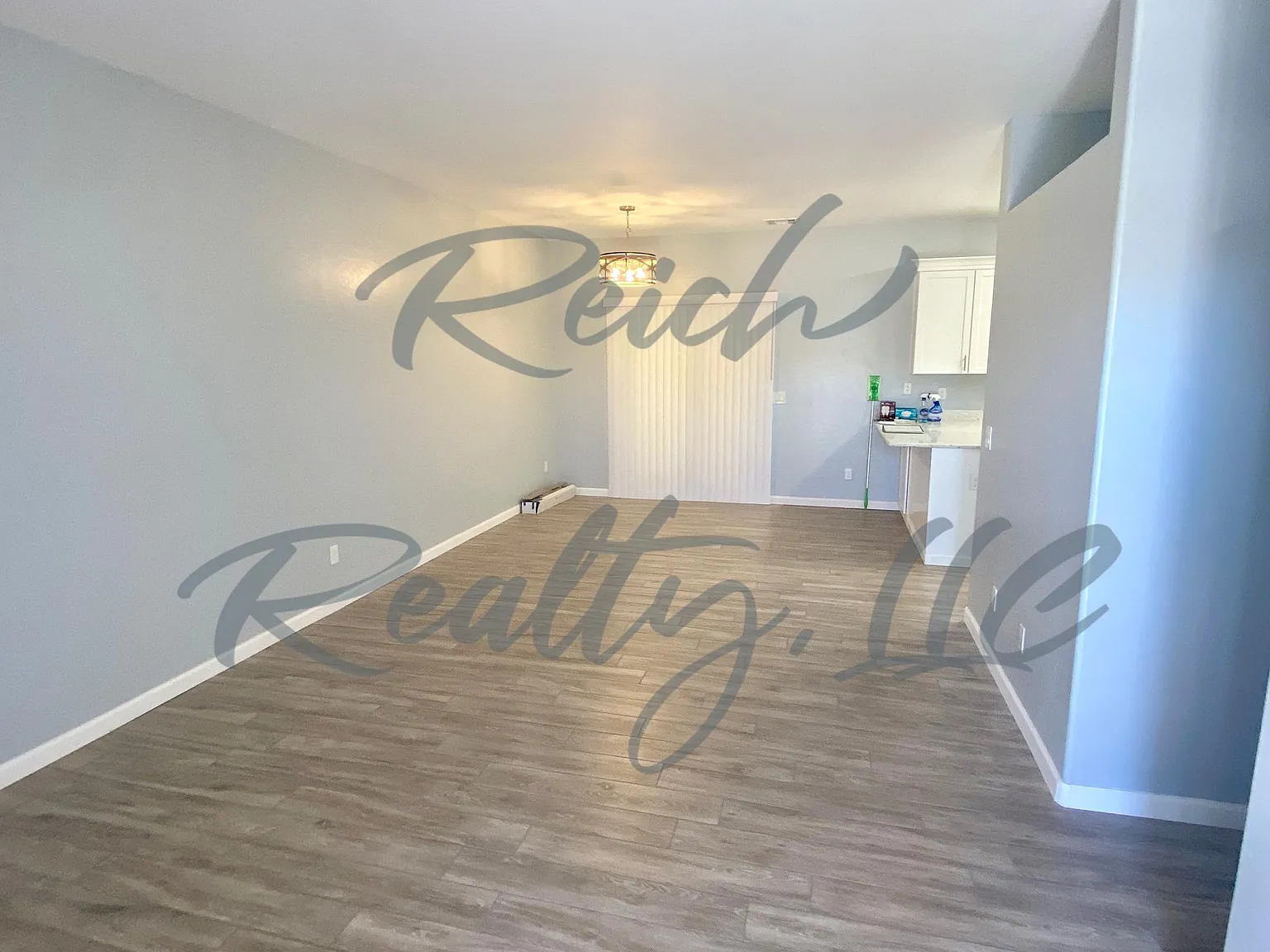 3 bed, 1154 sqft, $1,600 — Photo 2