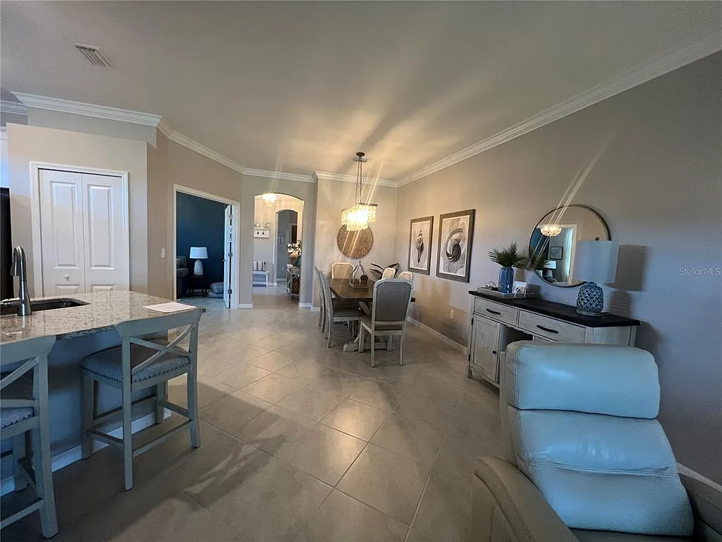 2 bed, 2.0 bath, 1564 sqft, $3,000 — Photo 4