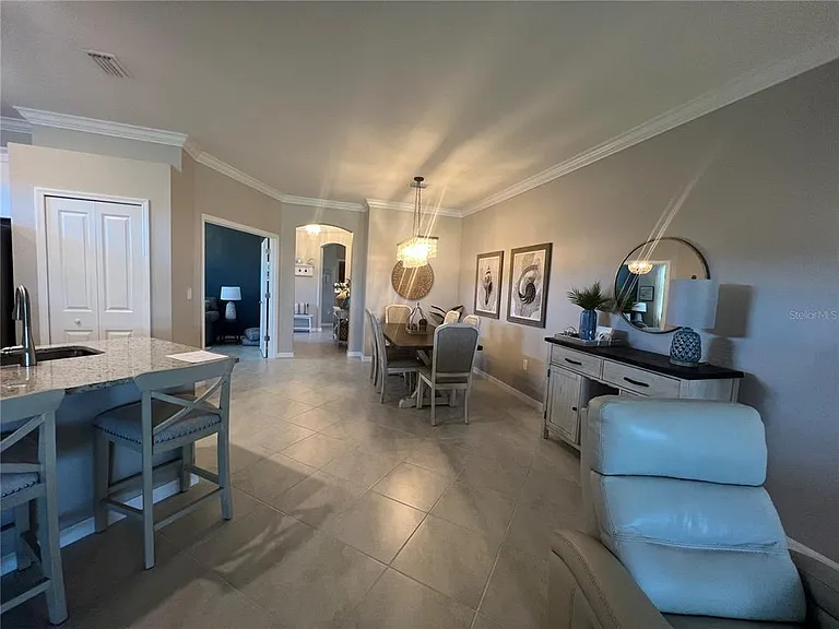 2040 Mackerel St — Photo 4