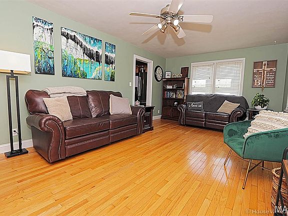 5th image of 300 Elmwood Blvd