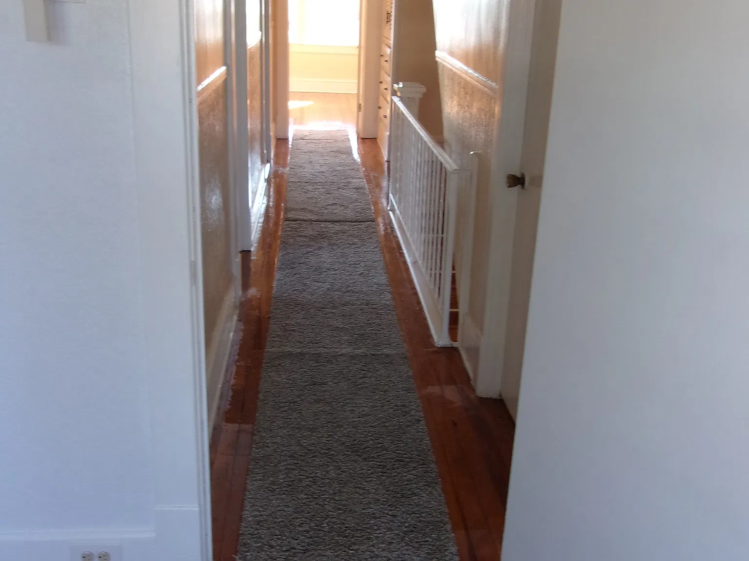 3 bed, 1.5 bath, 1500 sqft, $1,600 — Photo 2