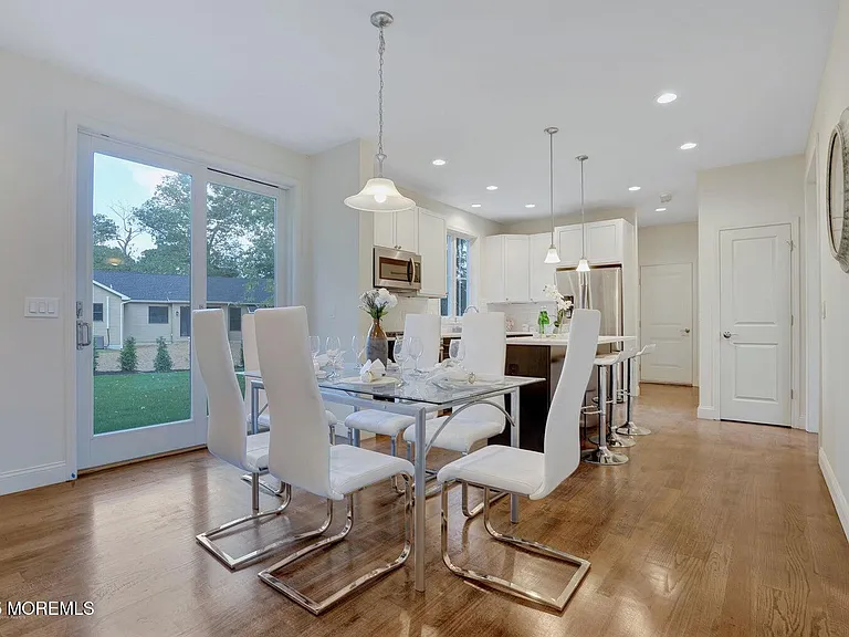 909 Bloomfield Ave — Photo 11