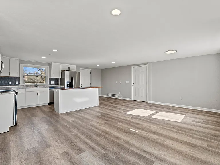 1514 W Dupont Rd — Photo 15