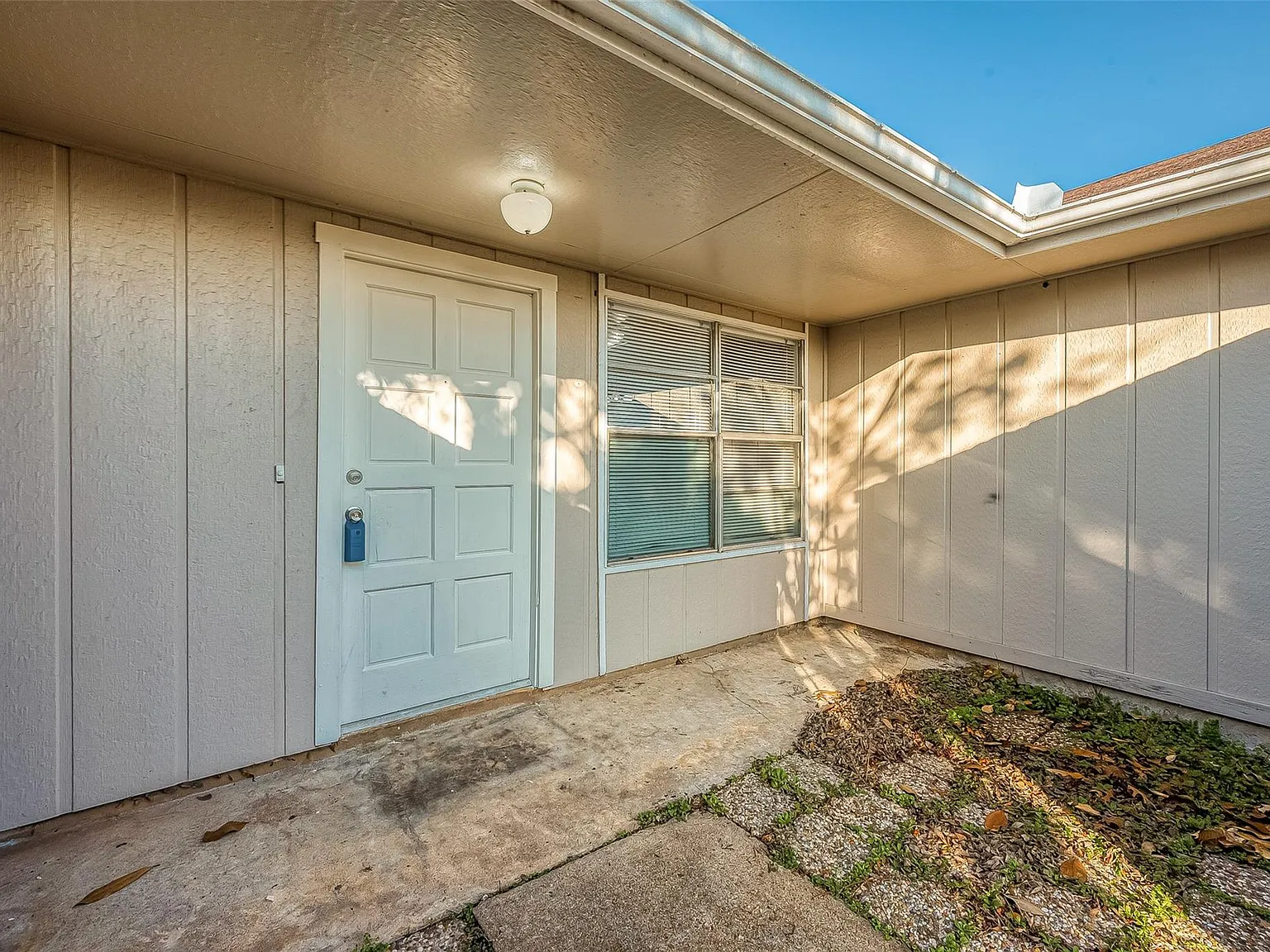 4 bed, 2.0 bath, 1820 sqft, $1,950 — Photo 4