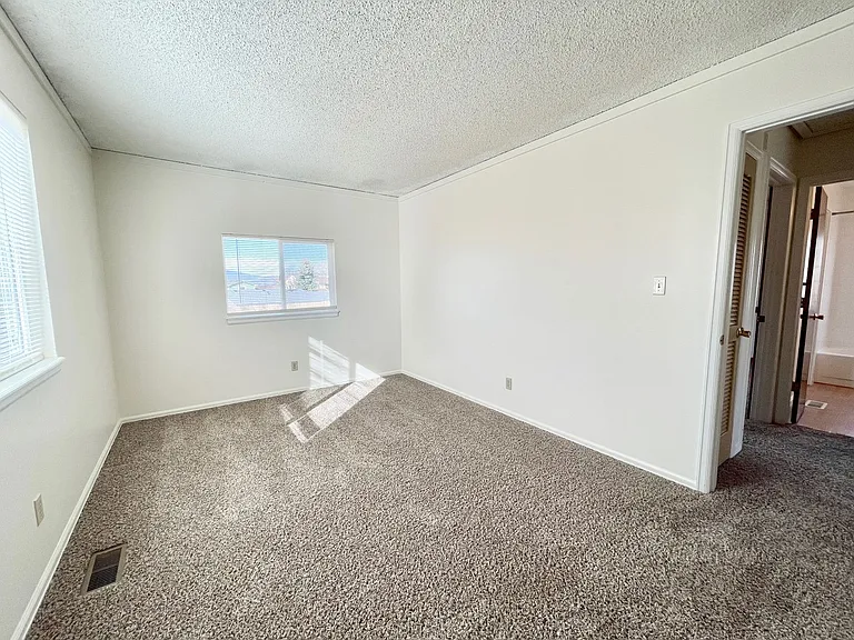 2110 Ambleside Dr — Photo 19