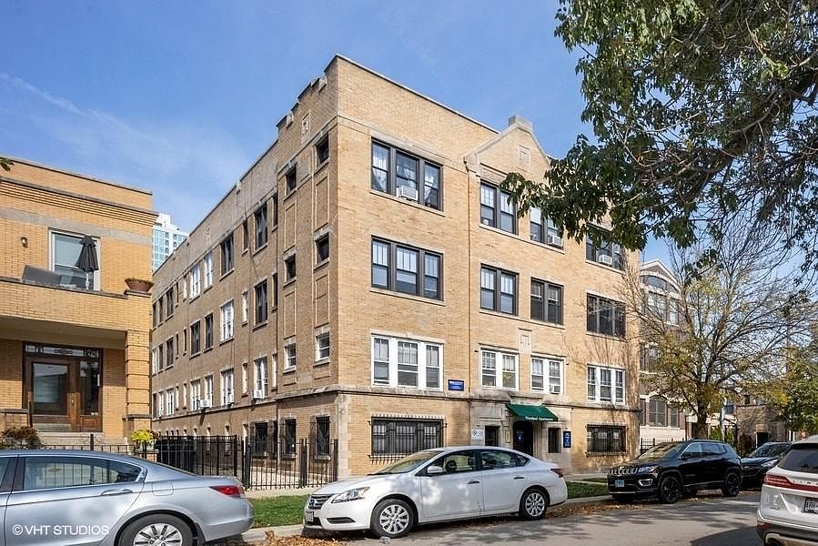 1st image of 815 W Waveland Ave #24