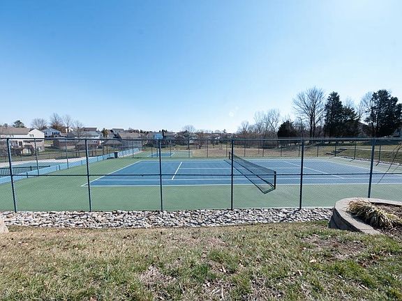 5th image of 9850 Regatta Dr #33101