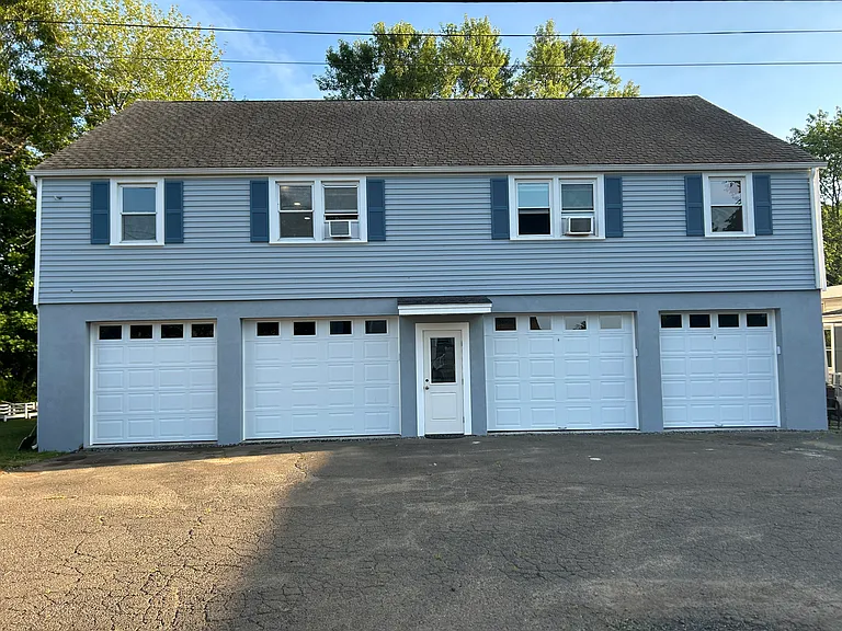 25 Fairlawn Ave #23 — Photo 2