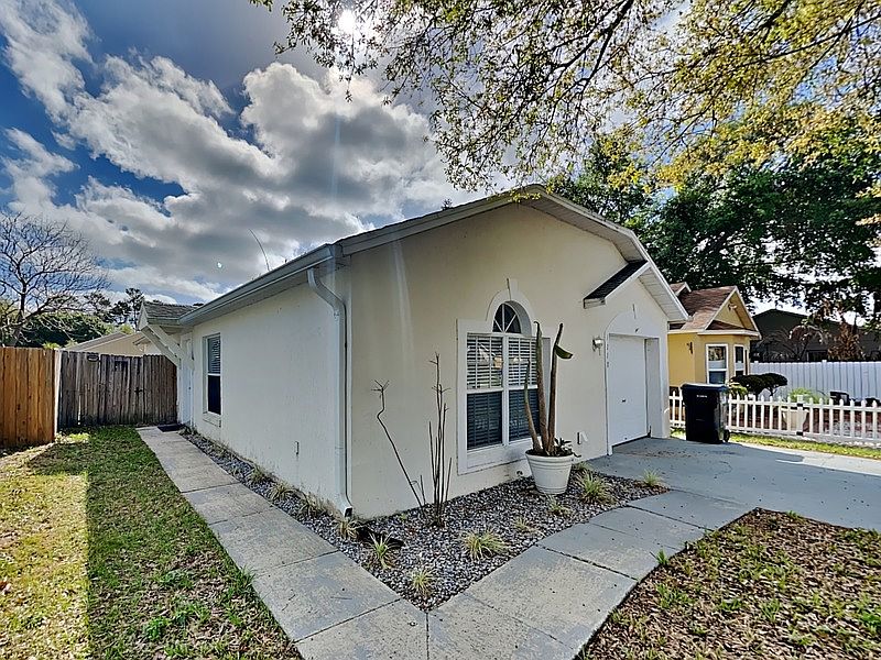 1st image of 1118 Vista Palma Way