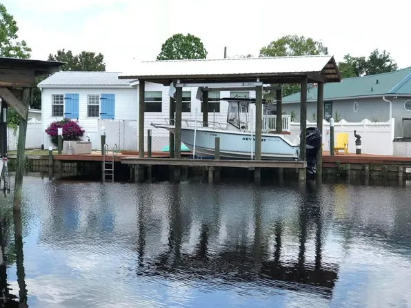 189 Sportsman Dr, Welaka, FL 32193