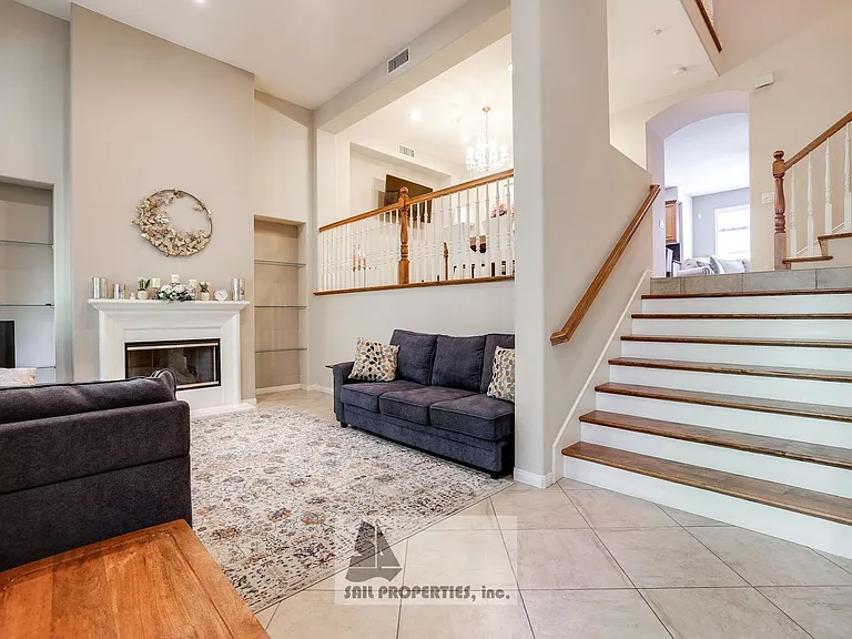 6251 Pacific Pointe Dr — Photo 5