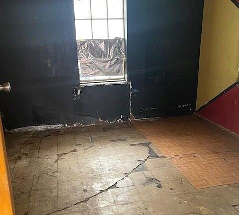 4th image of 1105 S E St #9