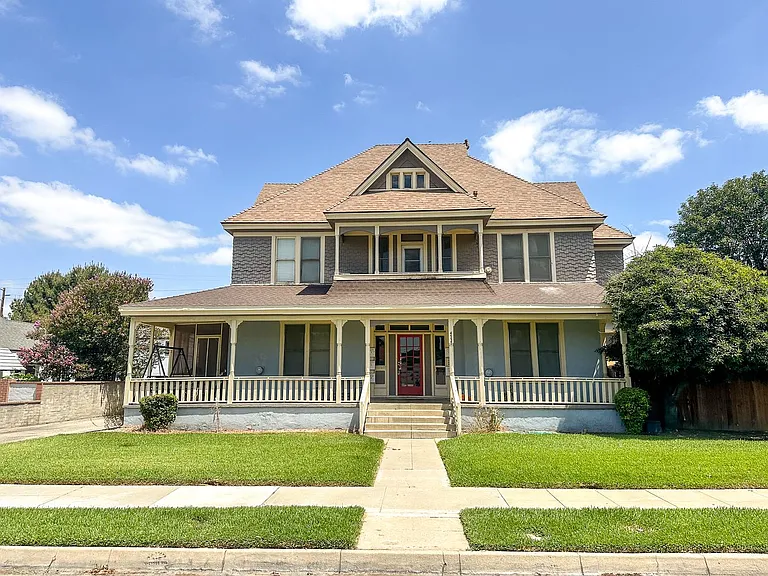 4537 Merrill Ave — Photo 1
