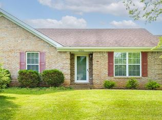 12200 Bay Run Dr, Worthington Hills, KY 40245