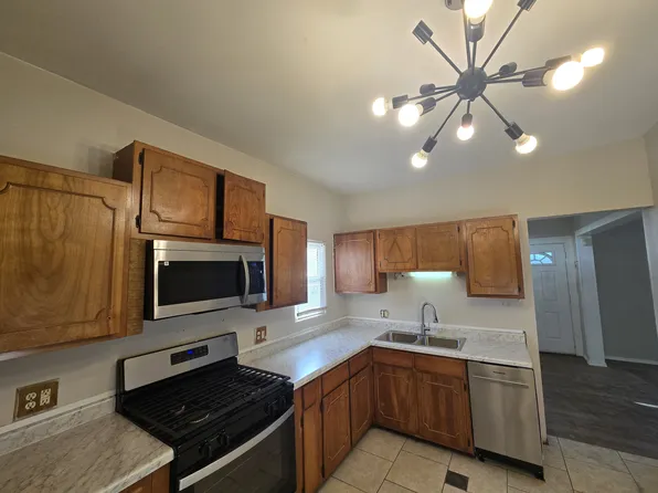 2340 Burns Ave, Saint Louis, MO 63114