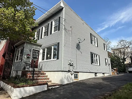 144-146 Maple St #1 Photo 1
