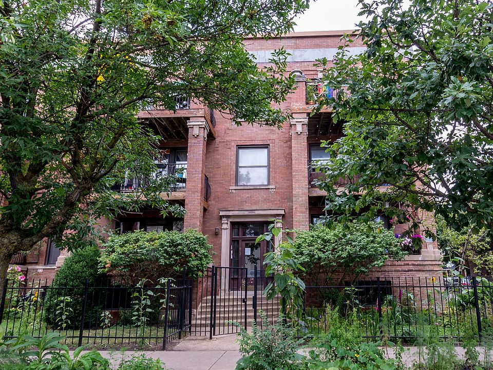 1st image of 902 W Belle Plaine Ave #1