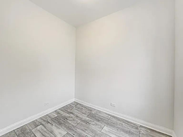 2213 W 23rd Pl #2F — Photo 12
